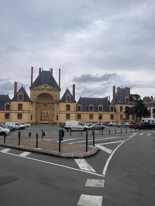 Fontainebleau Hypercentre Place D'Armes 2 Chambres Exterior foto